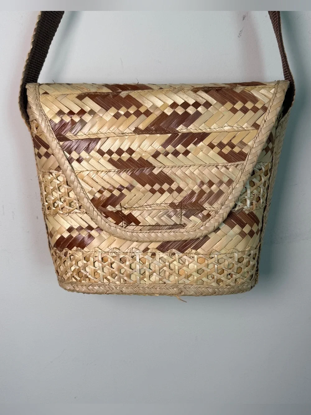 Woven Palm Leaf Crossbody Bag Pattern Natural Brown Floral Lining Vacation Boho